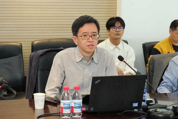 崇明老师.jpg